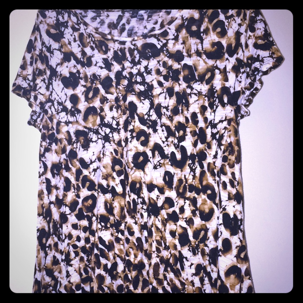 Short sleeve stretch leopard print blouse